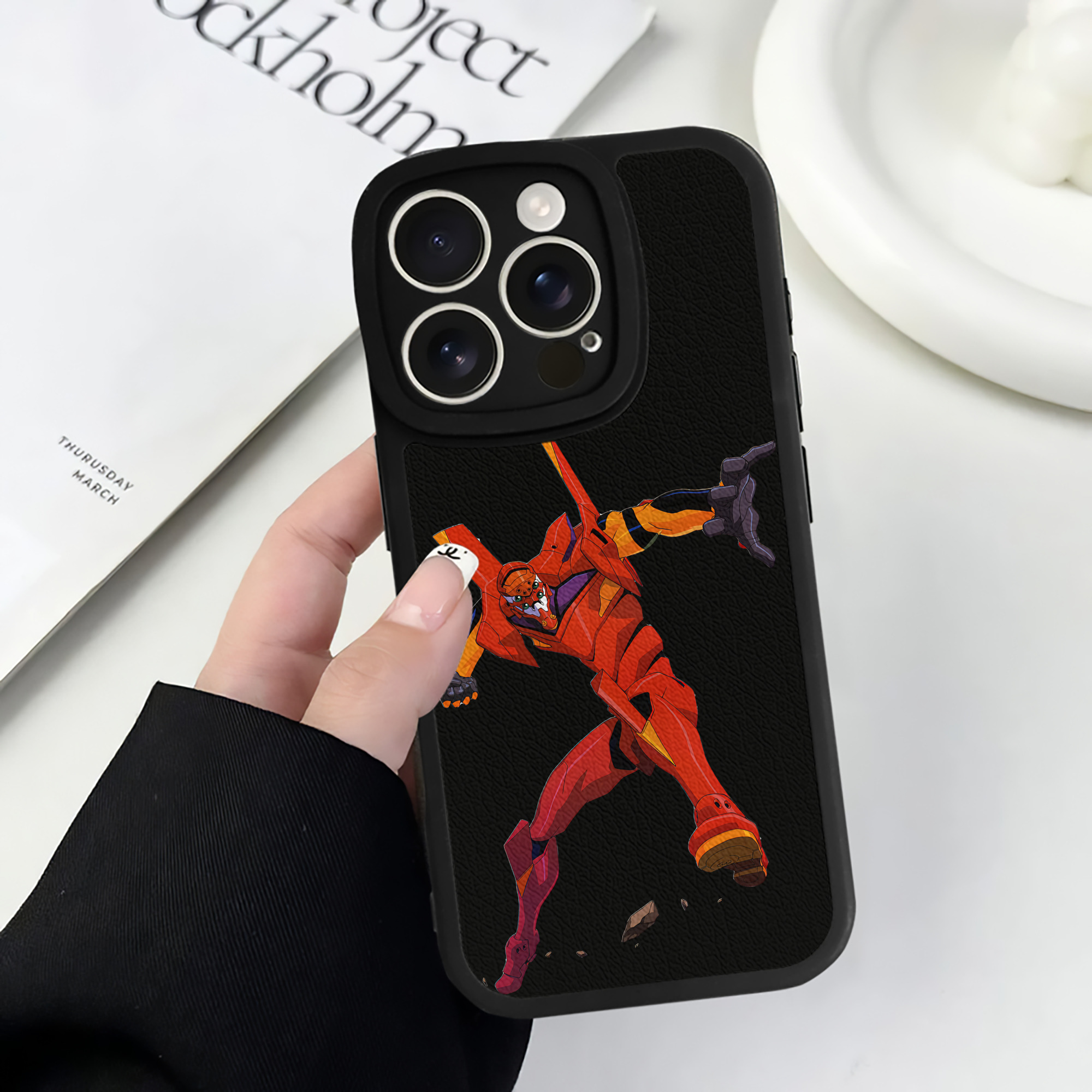 （画像用） EVA 新世紀エヴァンゲリオン 【iPhone 16シリーズ対応】シリコンスマホケース（レザー調） 材質：シリコン